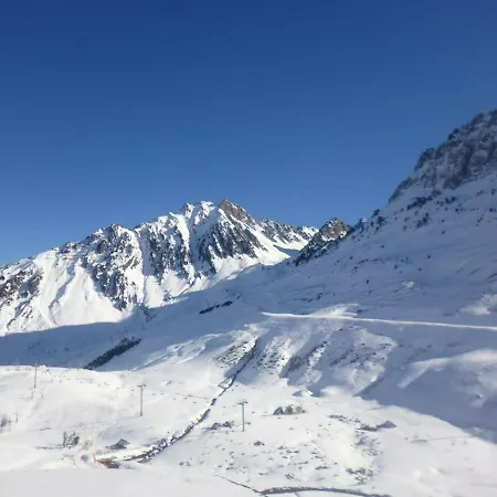 Cosy Avec Piscine Couverte, Fitness, Pres Des Pistes - 2 Adultes Et 1 Enfant